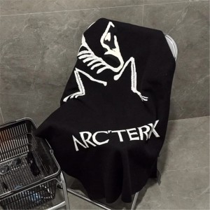 Arcteryx Blanket Black